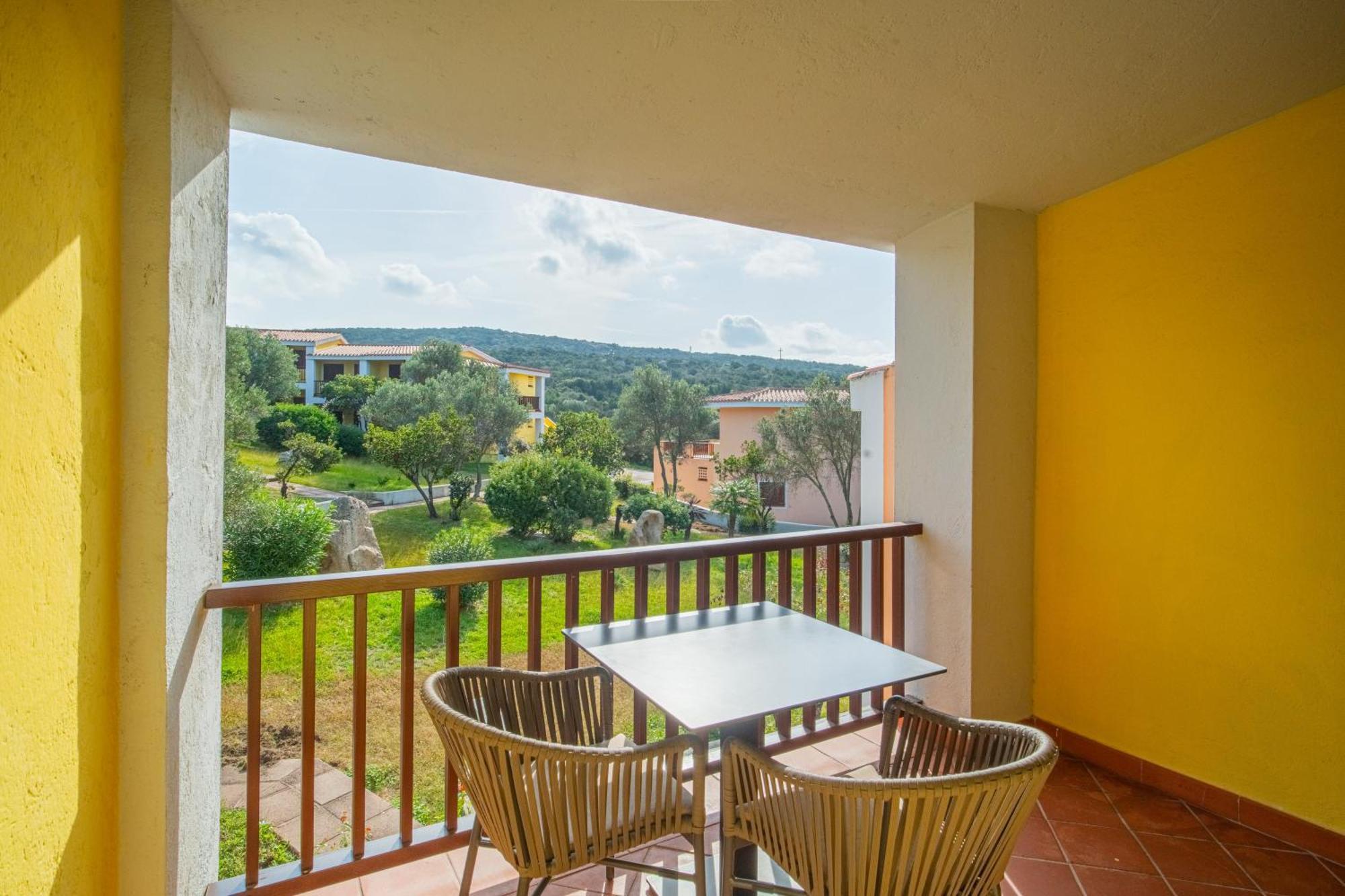 פאלאו Felix Hotels - Residence Hotel Costa Serena מראה חיצוני תמונה