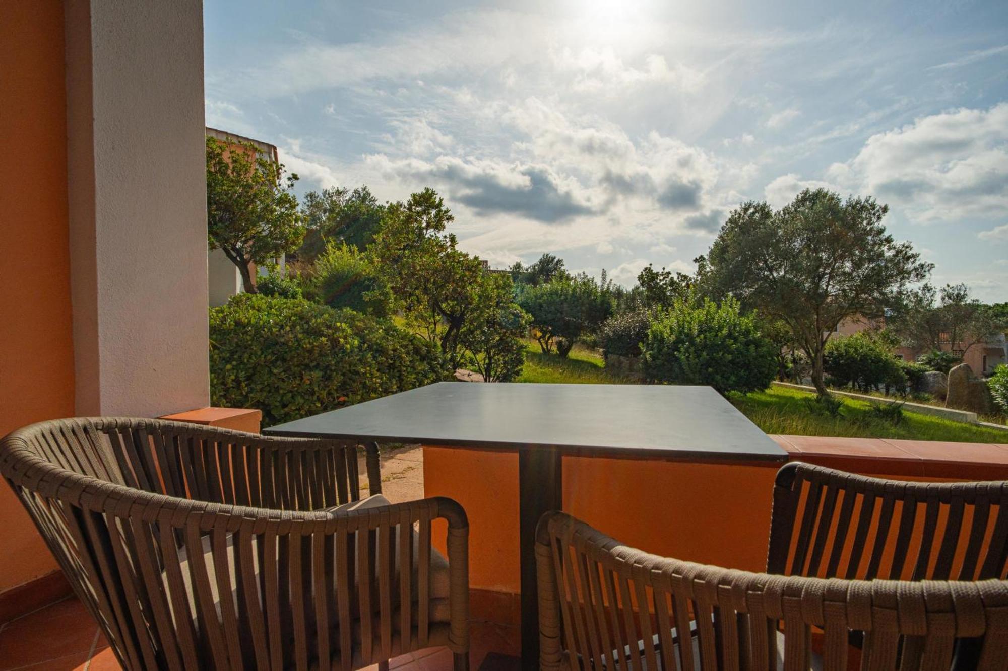 פאלאו Felix Hotels - Residence Hotel Costa Serena מראה חיצוני תמונה