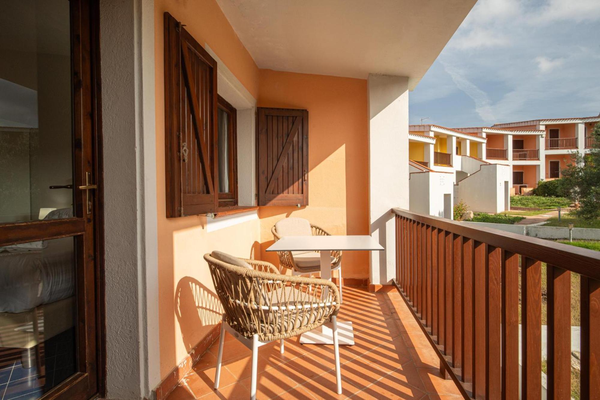 פאלאו Felix Hotels - Residence Hotel Costa Serena מראה חיצוני תמונה
