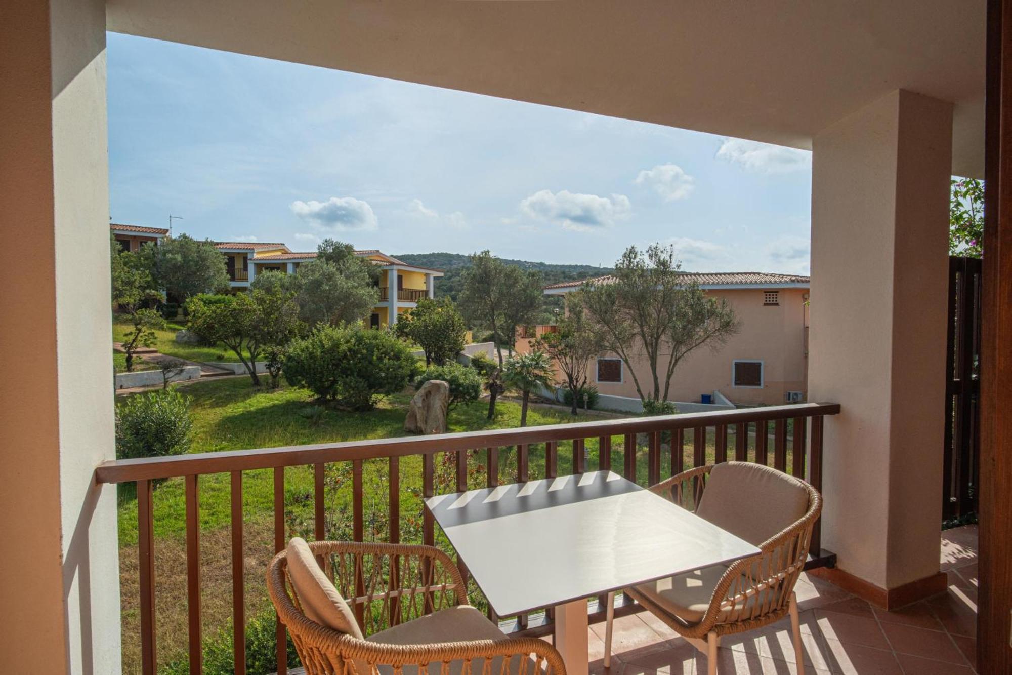 פאלאו Felix Hotels - Residence Hotel Costa Serena מראה חיצוני תמונה